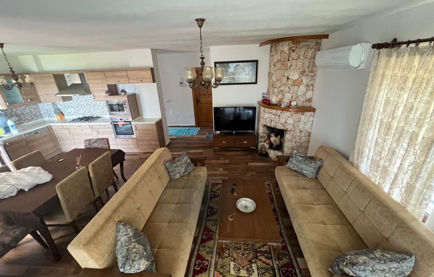 VİLLA ÖZPINARLAR YARIMDA