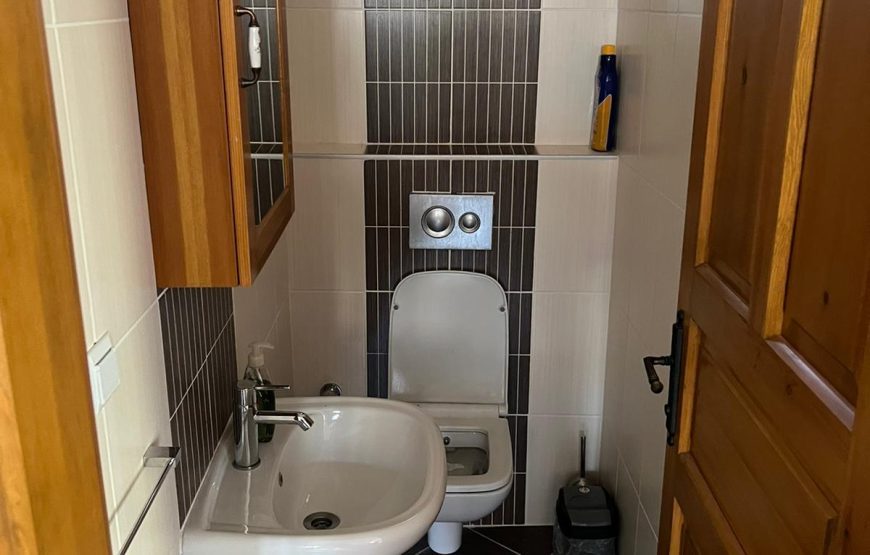 VİLLA ÖZPINARLAR YARIMDA