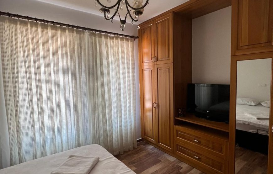 VİLLA ÖZPINARLAR YARIMDA